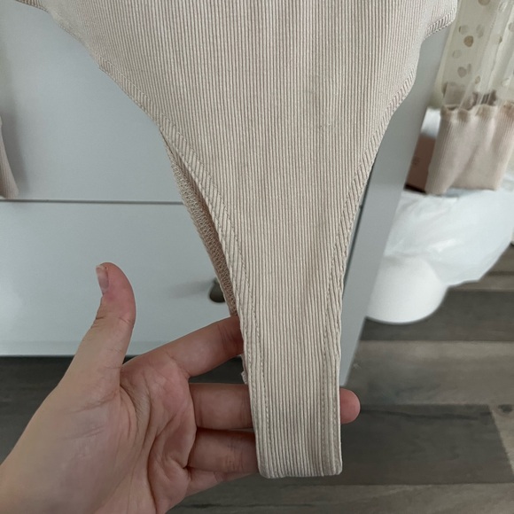 Cream Bodysuit - Picture 2 of 4